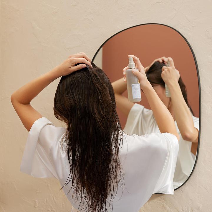 Actual product image Kristin Ess Hair Instant Lift Thickening Spray (250 ml)