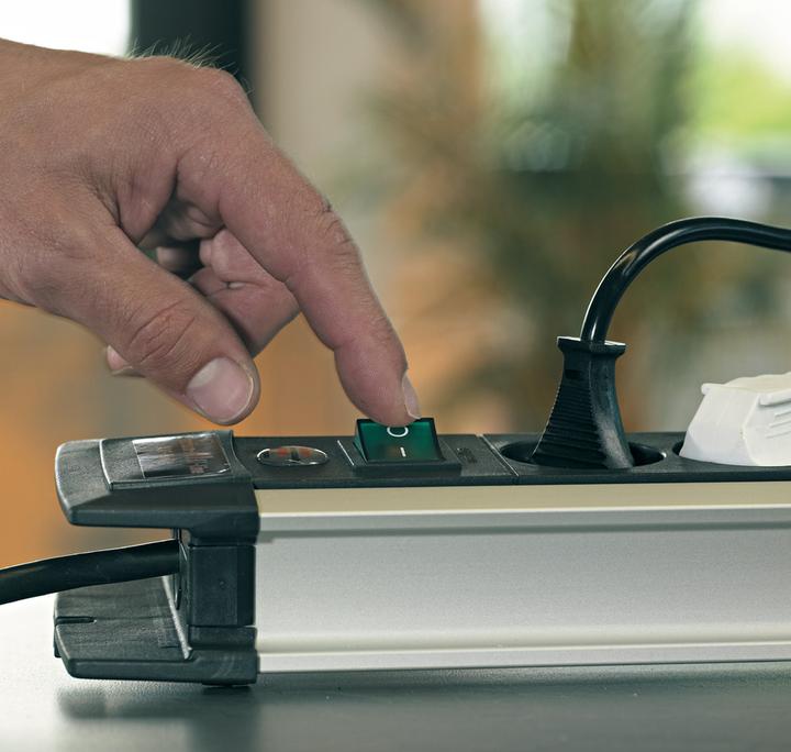 Actual product image Brennenstuhl Premium-Alu-Line (6 x, Type 13, USB-A, 3 m)