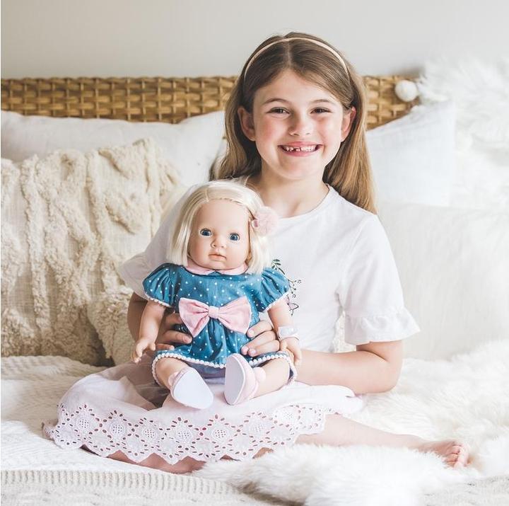 Produktbild Liniex Tiny Treasures Giggle Doll