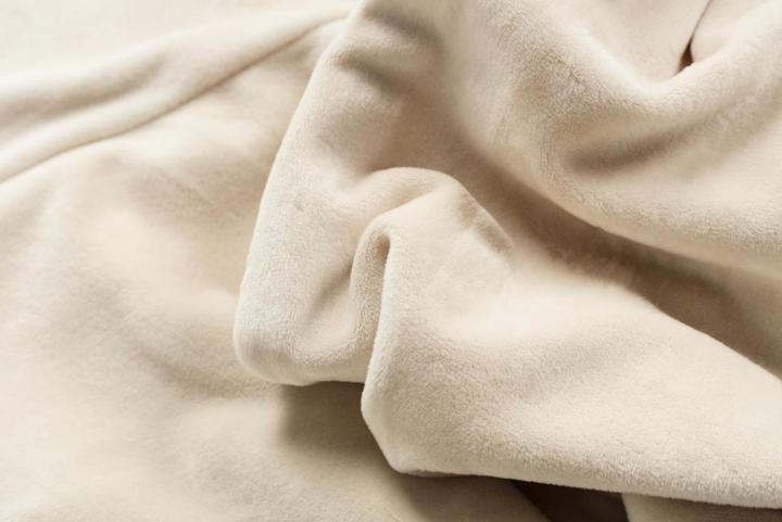 Actual product image Urban Classics Ladies Oversized Velvet Crew (XS)