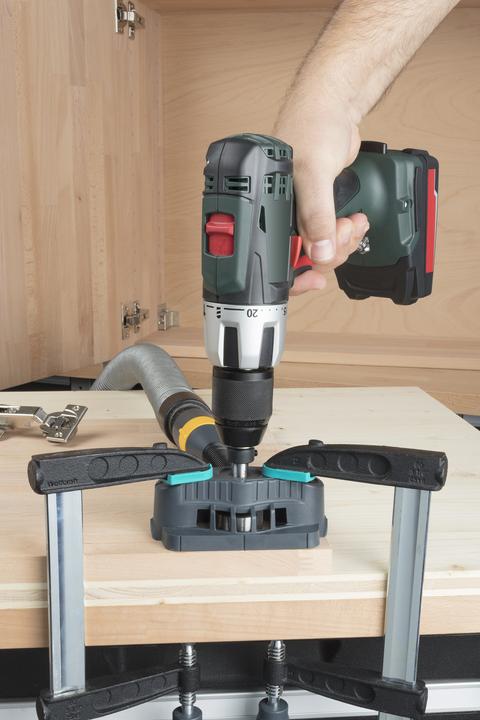 Produktbild wolfcraft Adapter zum Anschluss eines Staubsaugers (zum Entfernen von Spänen, Staub)