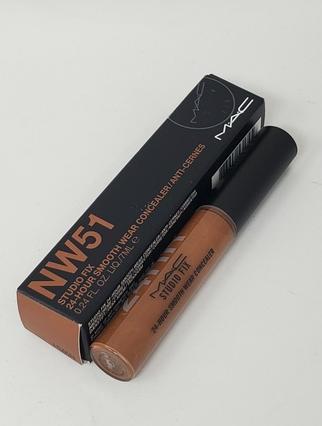 Actual product image MAC Cosmetics Studio Fix 24-Hour Smooth Wear Concealer (No. NW51)