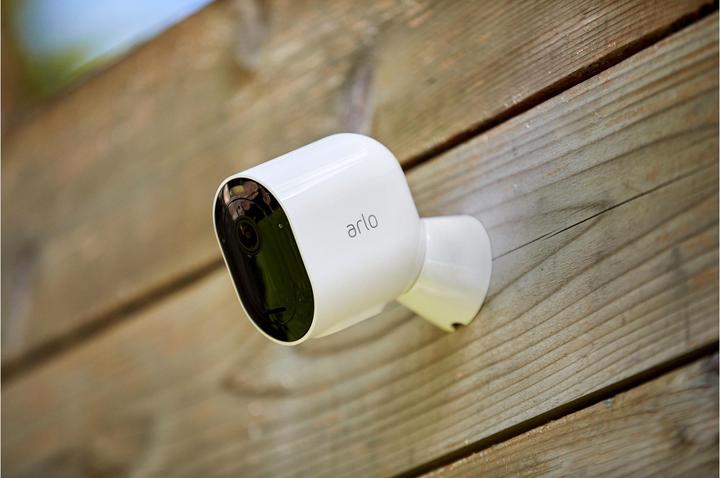Produktbild Arlo Pro 4 Spotlight Kamera, 2er Set (2688 x 1520 Pixel)