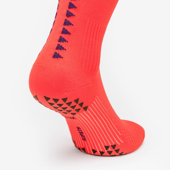 Immagine prodotto Kipsta Fussball Stutzen halbhoch mit Socken rutschfest - VIRALTO II rosa (45, 46)