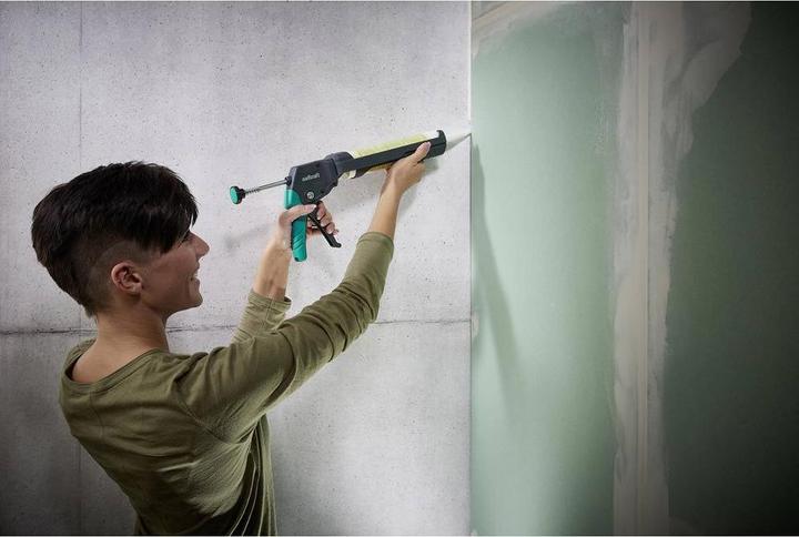 Actual product image wolfcraft MG 350 Caulking Gun