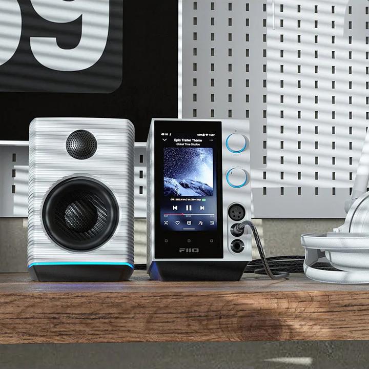 Actual product image FiiO R7 (Display, USB-DAC, Wi-Fi, Bluetooth)