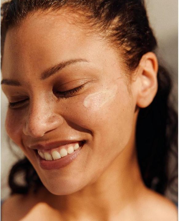 Actual product image NIVEA 2 in 1 Primer (Sun cream face, SPF 50+, 30 ml)