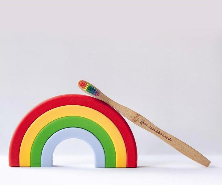 Actual product image The Humble Co. Humble BrushProud Rainbow (Soft, 1 x)