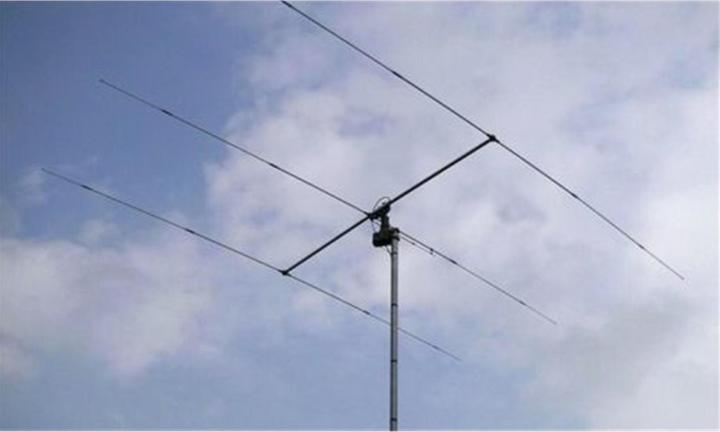Produktbild Lemm Einfache CB-Antenne DIRETTIVA D3, 3 Elemente, 26-30 MHz, 1200 W, Gewinn 9 dB, Länge 270 cm, Win