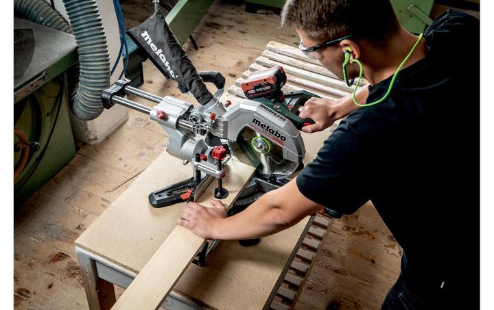 Produktbild Metabo KGS 18 LTX BL 254