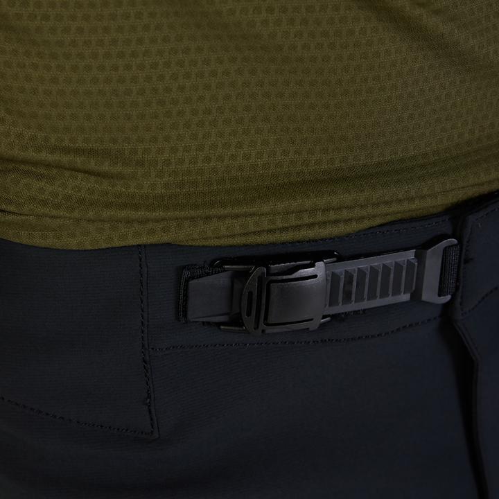 Produktbild Fox PANT 23 DEFEND BLK 30 (30, S, M)