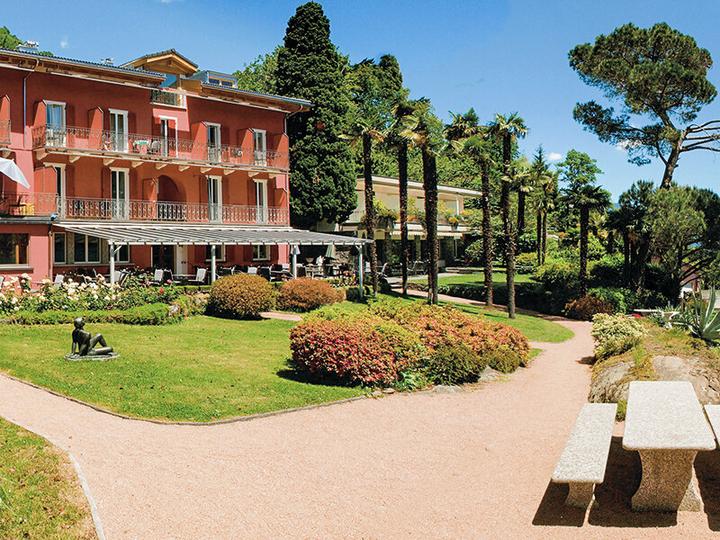 Actual product image Smartbox 2 jours avec souper dans un hôtel 3* surplombant le lac Majeur (2 pers.)
