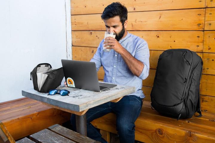 Actual product image Peak Design Tech Pouch (Camera accessory bag, 2 l)