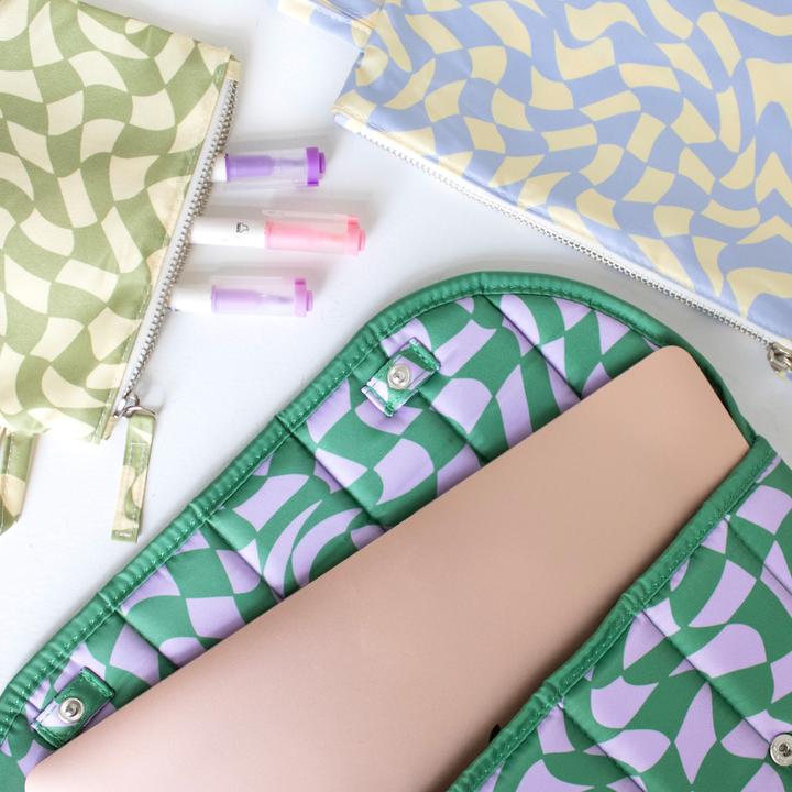 Actual product image Kind Bag Wavy Check (13", Universal)
