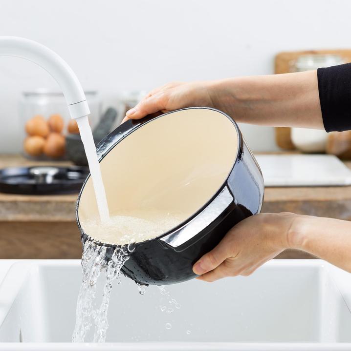 Produktbild KitchenAid braadpan 26cm - gemailleerd gietijzer - onyx zwart - rond (26 cm, Bräter + Schmortopf, Gusseisen)