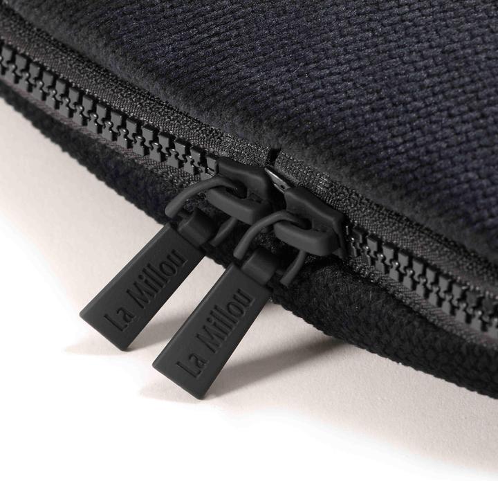 Actual product image La Millou footmuff-aspen-black-velvet-combi