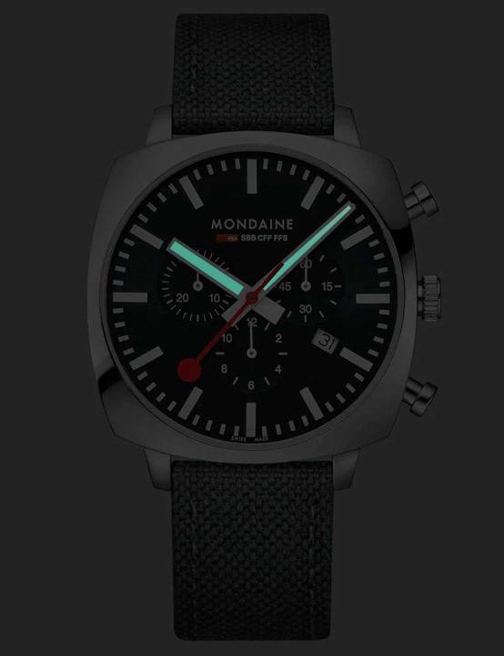 Image du produit Mondaine Grand Cushion (Montre avec pierre précieuse, 41 mm)