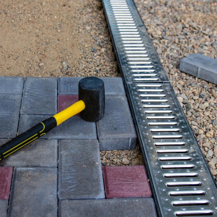 Image du produit Wiltec Caniveau 4x1m Grille de recouvrement galvanisée 1,5t Drainage Eaux usées Rigole Évacuation Garage