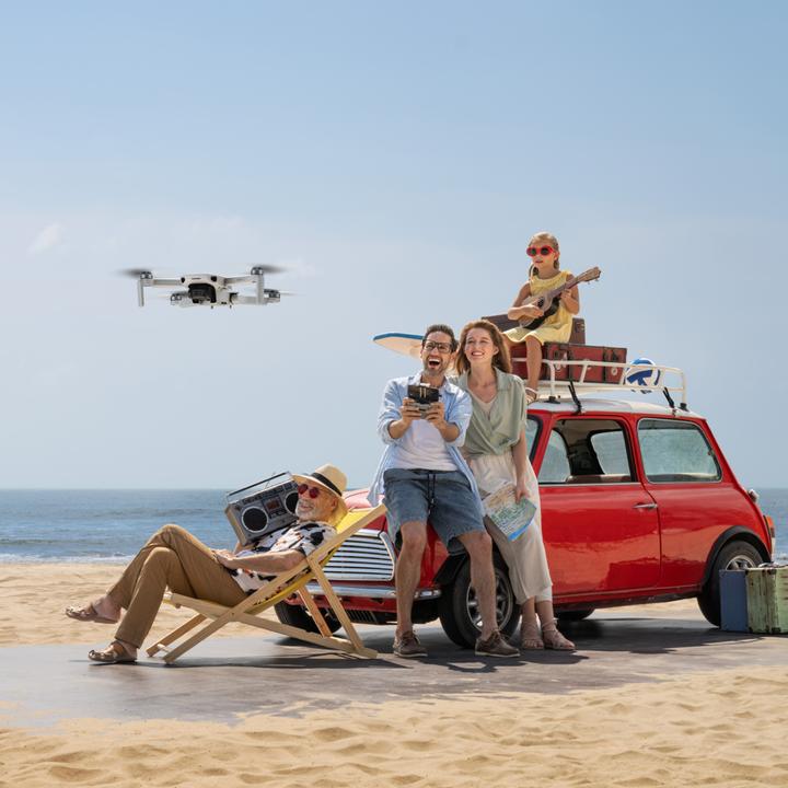 Actual product image DJI Mini 2 Fly More Combo (31 min, 249 g, 12 Mpx)