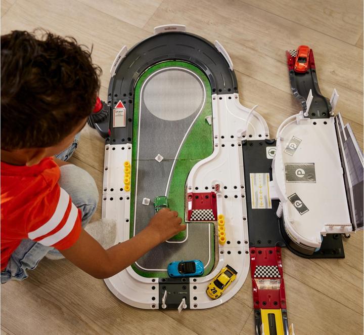 Produktbild Majorette Porsche Exprerience Center mit Fahrzeugen