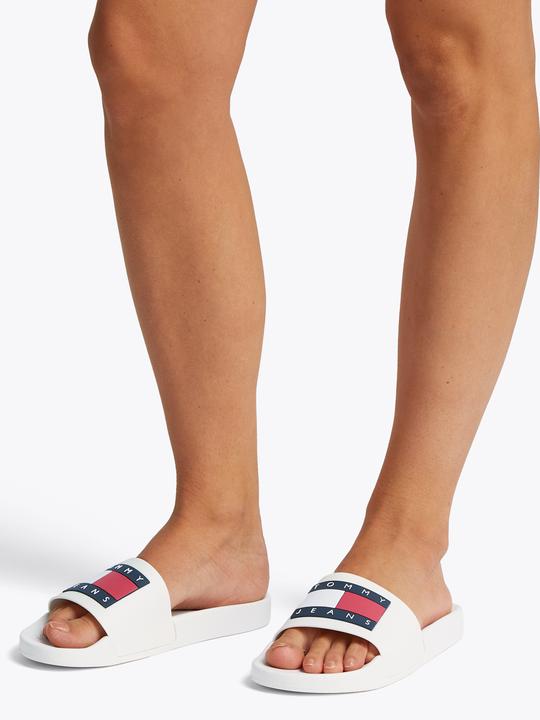 Actual product image Tommy Hilfiger Tommy Jeans Flag Pool Ess Bathing Shoes - 86607 (41)
