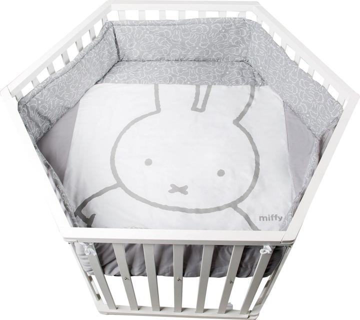 Miffy (121 cm, 106 cm, MDF)