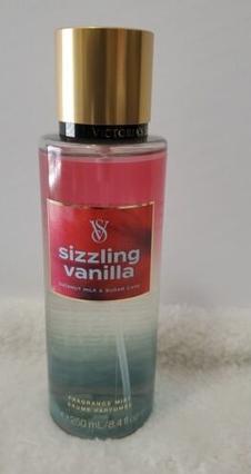 Actual product image Victoria's Secret Sizzling Vanilla (Body mist, 250 ml)