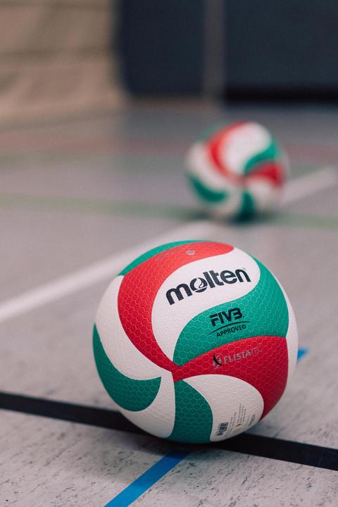 Actual product image Molten School Volleyball V5M1500