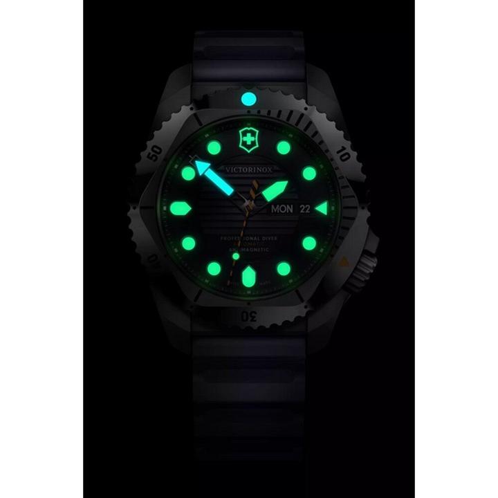 Actual product image Victorinox Dive Pro Automatic (Diving watch, 43 mm)
