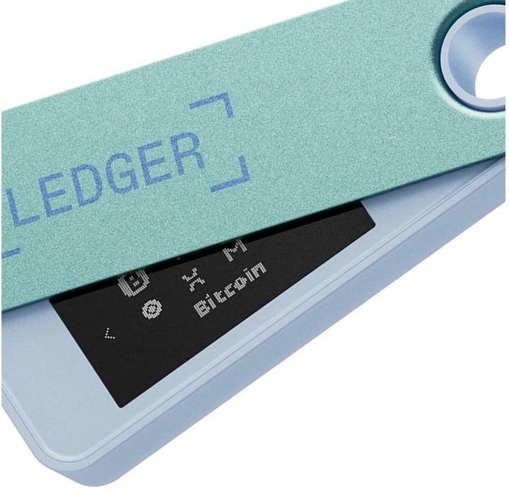 Produktbild Ledger Nano S Plus - Pastel Green (Ripple, Bitcoin, Litecoin, Cardano, TRON, Bitcoin Cash, Ethereum Classic, Ether, Stellar, Monero, Dogecoin)