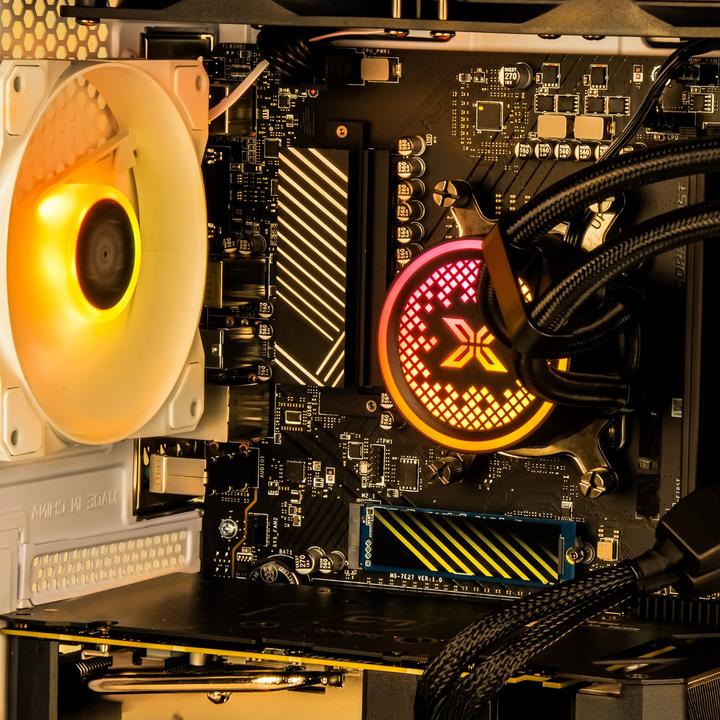 Image du produit Captiva Advanced Gaming R88-531 Ryzen 7 RTX 4060 Ti (AMD Ryzen 7 7800X3D, 32 Go, 2000 Go, GeForce RTX 4060 Ti)