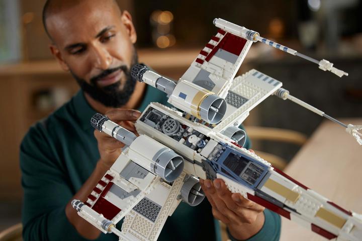 Actual product image LEGO X-Wing Starfighter (75355, LEGO Star Wars, LEGO Rare Sets)