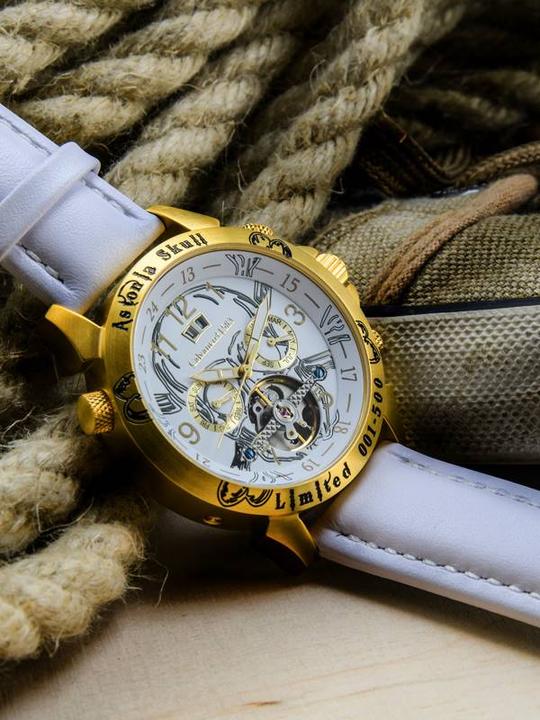 Image du produit Calvaneo 1583 Astonia Skull blanc Edition Automatik (44 mm)