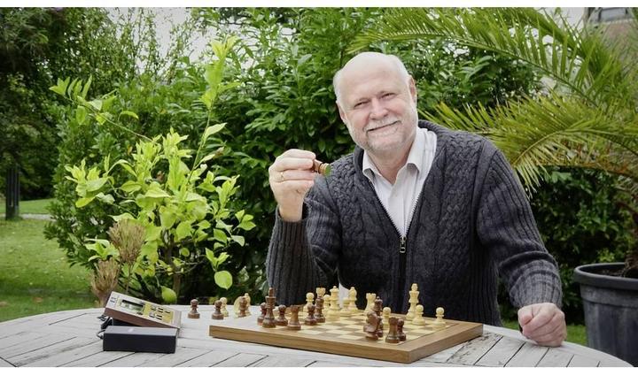 Actual product image Millennium Chess Classics Element
