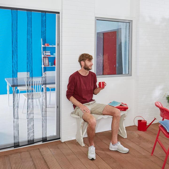 Produktbild tesa Insektenschutz STANDARD Lamellentür, Vorhang mit Klettverschluss, ohne Bohren (120 x 250 cm)