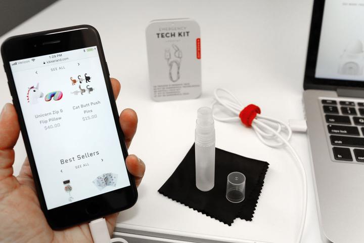 Immagine prodotto Kikkerland Emergency Tech Kit (Guaina protettiva, Custodia)