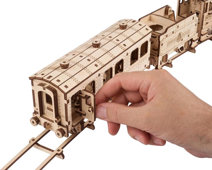 Actual product image Ugears Harry Potter Hogwarts-Express