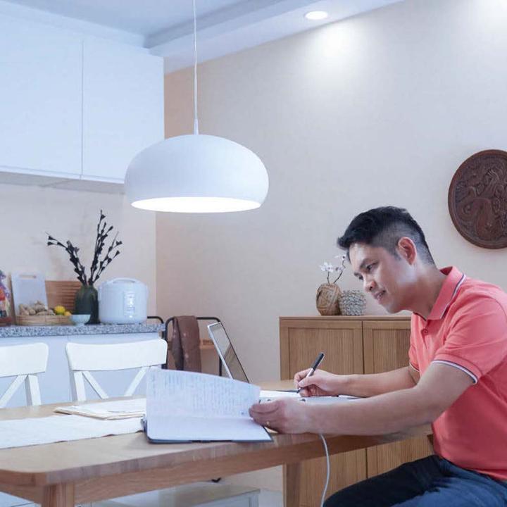 Actual product image Philips Professional Lamp 2 W to 8 W (60 W) E27 variable colour temperature (E27, 7.50 W, 806 lm, 1 x, F)