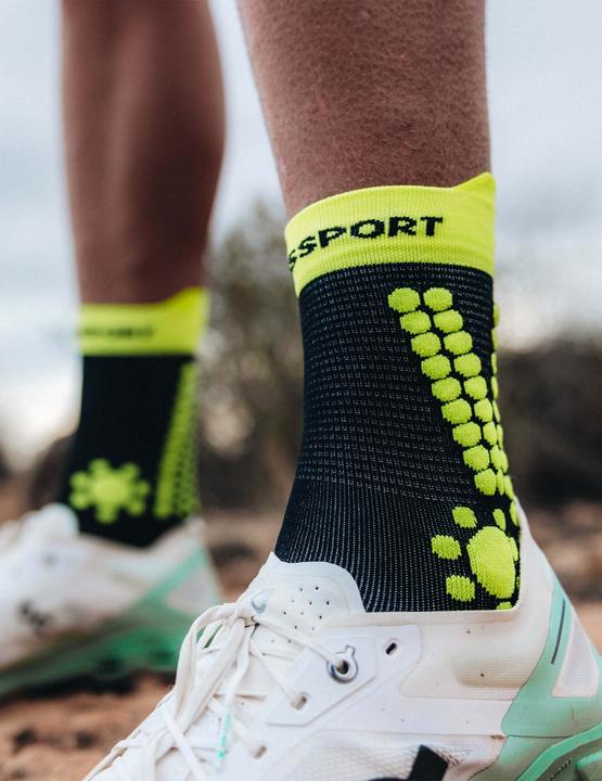 Actual product image Compressport Pro Racing Socks v4.0 Trail (39 - 41)