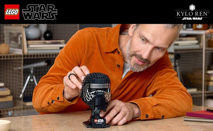 Actual product image LEGO Star Wars - Kylo Ren Helm 18+(75415) (75415, LEGO Star Wars)