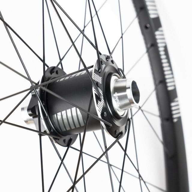 Produktbild e*13 LG1 Race Carbon (Vorderrad, 27.5")