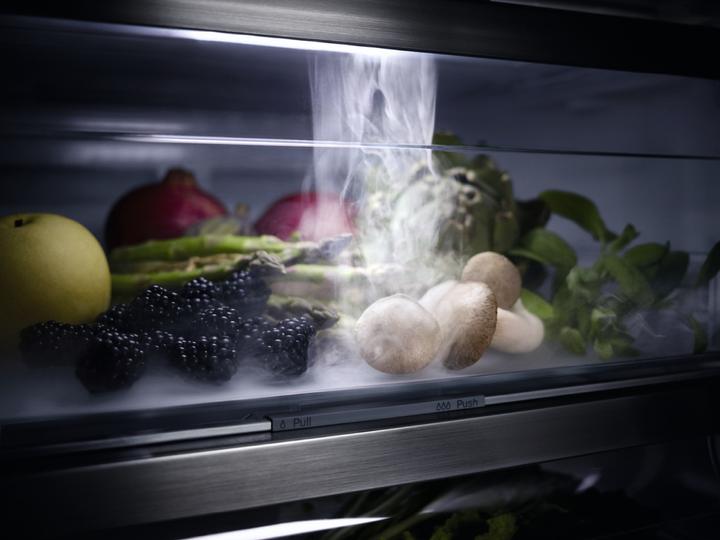 Actual product image Miele K 7773 D (296 l)