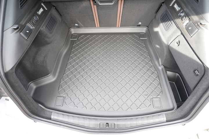 Actual product image Aristar Boot tray for Alfa Romeo Stelvio (without sound system) from 2017