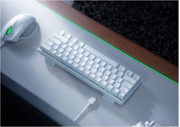 Actual product image Razer Huntsman Mini Mercury (US, Cable)