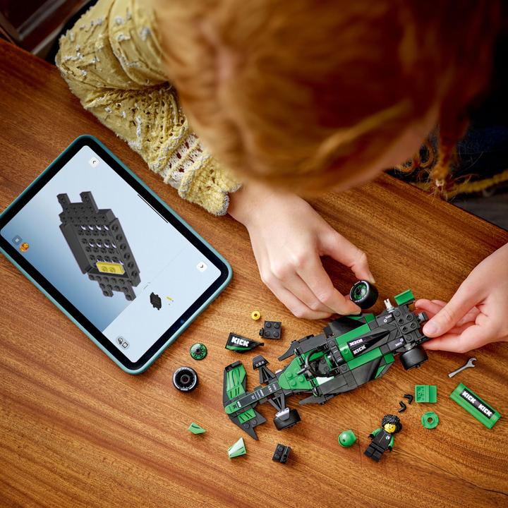 Produktbild LEGO KICK Sauber F1 Team C44 Rennauto (77247, LEGO Speed Champions)