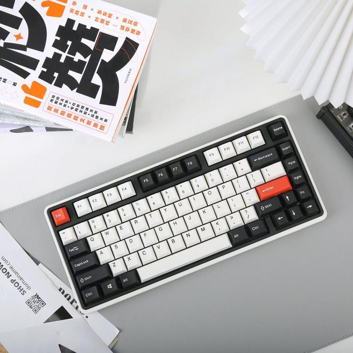 Produktbild Varmilo Minilo VXT81 Retro (US, Kabellos, Kabelgebunden)