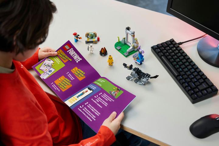 Immagine prodotto LEGO Das Lager von Schali und der Zündkerzenkünstlerin (77075, LEGO Fortnite)