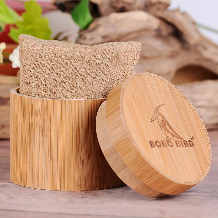 Actual product image Natura Punto Sporty elegant watch made of bamboo with smart details, leather strap (Sports watch)