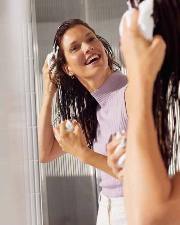 Produktbild NIVEA Diamant Volumen Schaumfestiger DUO (300 ml, Volumenschaum)