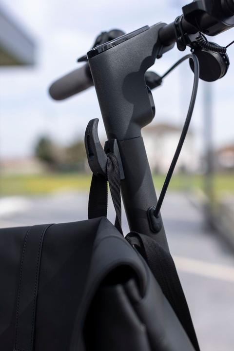Produktbild Newrban Cellularline E-Scooter Metall Helmhalter Black
